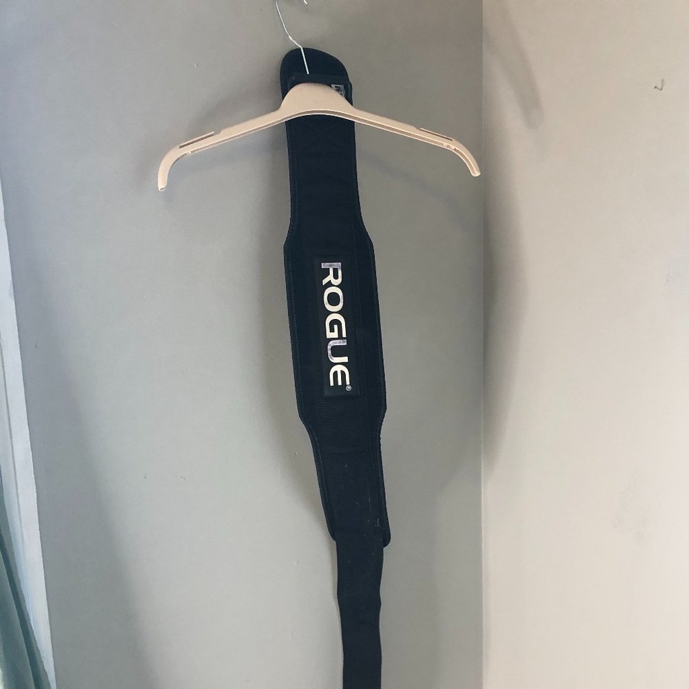 Medium Rogue Weight Lifting Belt